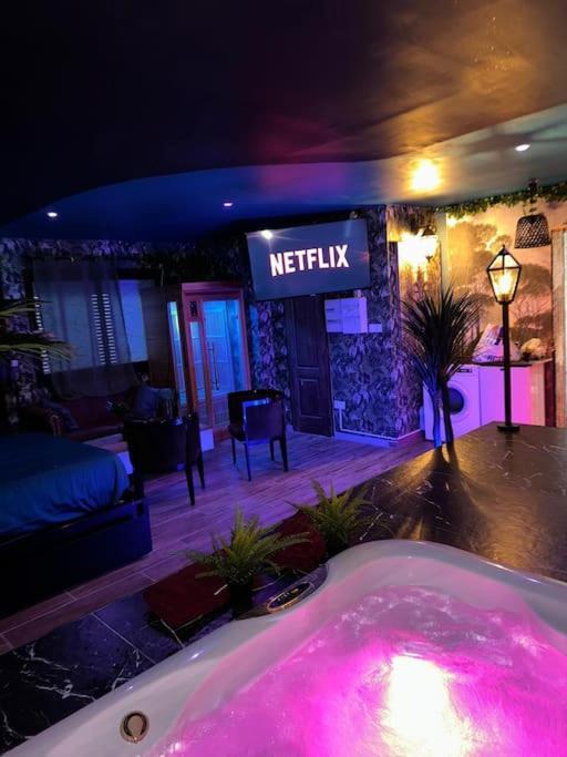 Marbella Logement Privatif -Jacuzzi-Sauna La Valette-du-Var Bagian luar foto